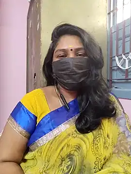 Snapshot of Tamil_Azhaghi25 chatting on 12/05/25, 07:28 Tamil Azhaghi25 online show from 12/05/25, 07:28