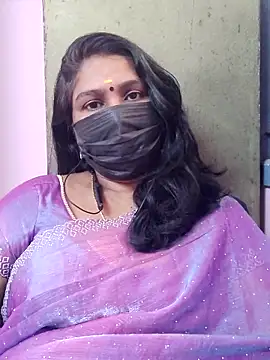 Snapshot of Tamil_Azhaghi25 chatting on 12/19/25, 07:04 Tamil Azhaghi25 online show from 12/19/25, 07:04