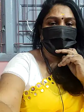 Snapshot of Tamil_Azhaghi25 chatting on 01/06/26, 05:38 Tamil Azhaghi25 online show from 01/06/26, 05:38