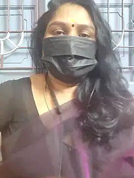 Snapshot of Tamil_Azhaghi25 chatting on 01/13/26, 05:51 Tamil Azhaghi25 online show from 01/13/26, 05:51