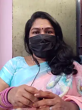 Snapshot of Tamil_Azhaghi25 chatting on 01/16/26, 05:55 Tamil Azhaghi25 online show from 01/16/26, 05:55
