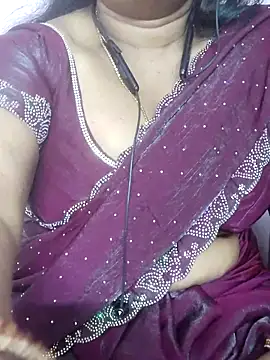 Snapshot of Tamil_Azhaghi25 chatting on 02/03/26, 06:02 Tamil Azhaghi25 online show from 02/03/26, 06:02
