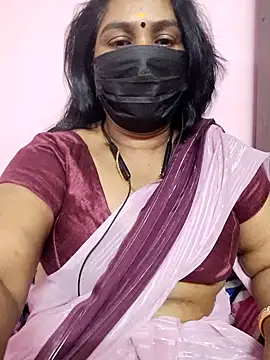 Snapshot of Tamil_Azhaghi25 chatting on 02/05/26, 06:56 Tamil Azhaghi25 online show from 02/05/26, 06:56