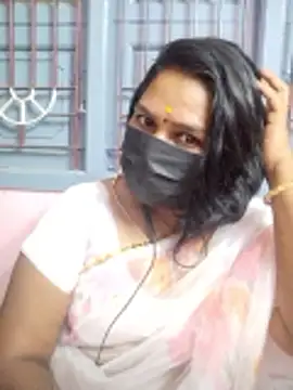 Snapshot of Tamil_Azhaghi25 chatting on 05/16/26, 04:17 Tamil Azhaghi25 online show from 05/16/26, 04:17