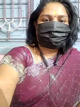 Snapshot of Tamil_Azhaghi25 chatting on 05/18/26, 05:41 Tamil Azhaghi25 online show from 05/18/26, 05:41