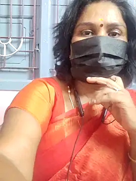 Snapshot of Tamil_Azhaghi25 chatting on 05/21/26, 06:04 Tamil Azhaghi25 online show from 05/21/26, 06:04
