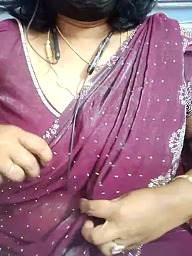 Snapshot of Tamil_Azhaghi25 chatting on 07/04/26, 06:36 Tamil Azhaghi25 online show from 07/04/26, 06:36