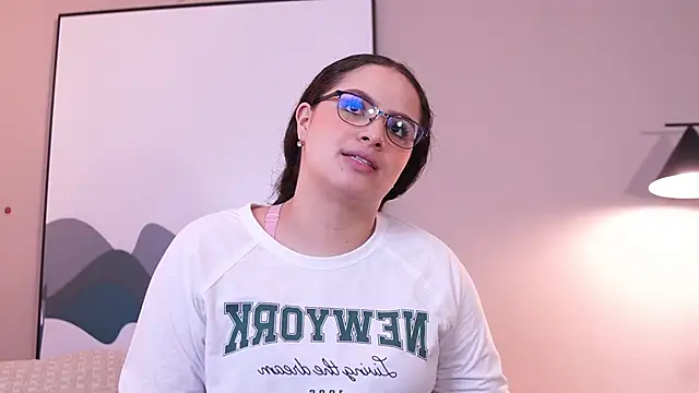 Tayler Kim online show from 11/27/25, 06:21