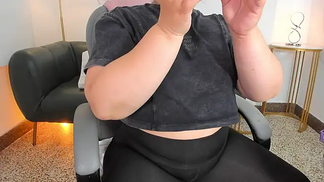 Snapshot of Miss_Francheska chatting on 01/09/26, 12:08 Miss Francheska online show from 01/09/26, 12:08