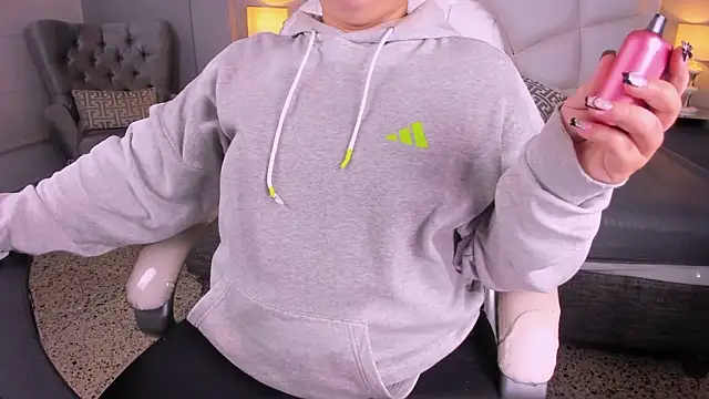 Snapshot of Miss_Francheska chatting on 02/03/26, 11:48 Miss Francheska online show from 02/03/26, 11:48