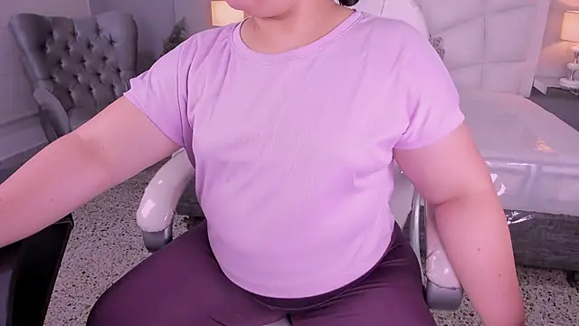 Snapshot of Miss_Francheska chatting on 02/21/26, 12:06 Miss Francheska online show from 02/21/26, 12:06