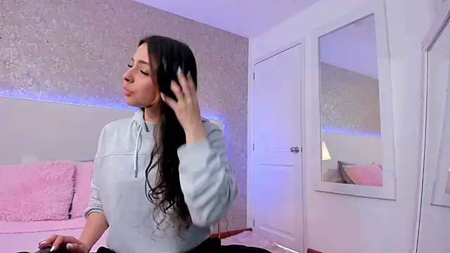 AnniieCooper online show from 03/24/26, 04:01