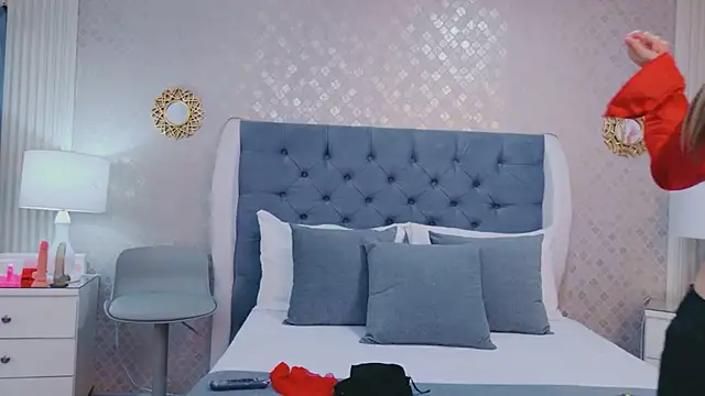 ZoeWilliis online show from 06/02/26, 12:18