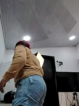 cherry canndy  online show from 09/23/25, 10:40