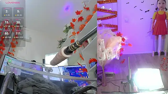 Snapshot of Ur_lil_bb chatting on 10/30/25, 12:06 Ur lil bb online show from 10/30/25, 12:06