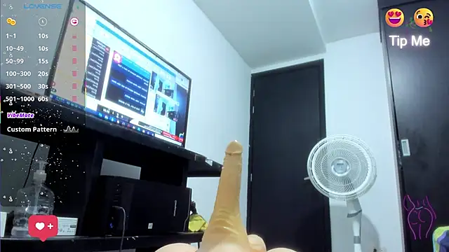 lunna noir online show from 11/26/25, 11:17