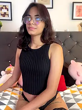 Im Lyan online show from 10/16/25, 03:24