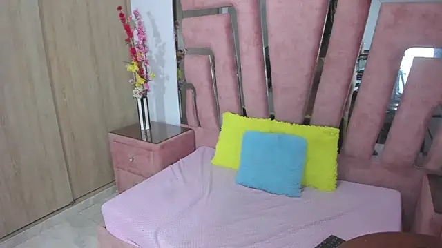 MaraKarly online show from 04/09/26, 06:19