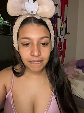 Snapshot of _Chloe_Smith chatting on 05/04/26, 11:45 Chloe Smith online show from 05/04/26, 11:45
