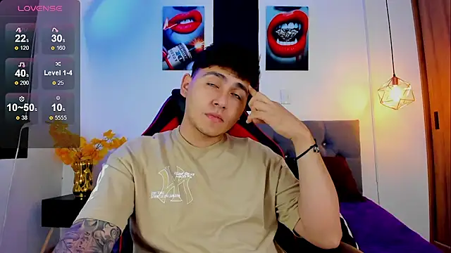 Snapshot of Nicolas_James_Sc chatting on 10/29/25, 01:35 Nicolas James Sc online show from 10/29/25, 01:35