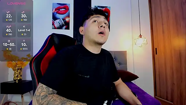 Snapshot of Nicolas_James_Sc chatting on 11/01/25, 01:51 Nicolas James Sc online show from 11/01/25, 01:51