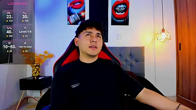 Snapshot of Nicolas_James_Sc chatting on 11/13/25, 05:56 Nicolas James Sc online show from 11/13/25, 05:56