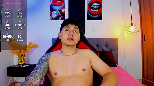 Snapshot of Nicolas_James_Sc chatting on 11/26/25, 01:45 Nicolas James Sc online show from 11/26/25, 01:45