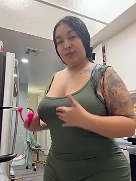 latina curvy22 online show from 02/27/26, 10:32