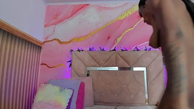 Taylor oriana  online show from 11/14/25, 11:09