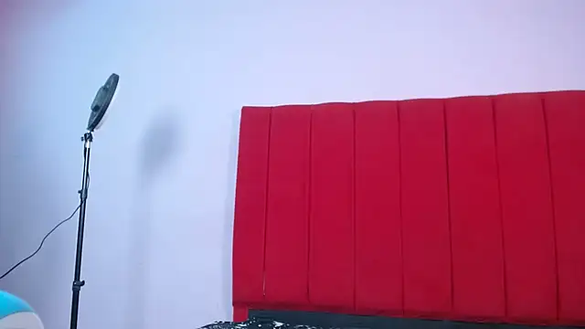 BunnyZell online show from 10/21/25, 08:20