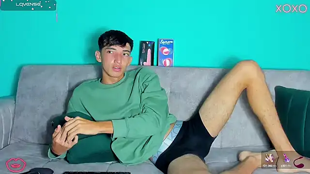 Maikol Ortiz online show from 10/14/25, 01:01