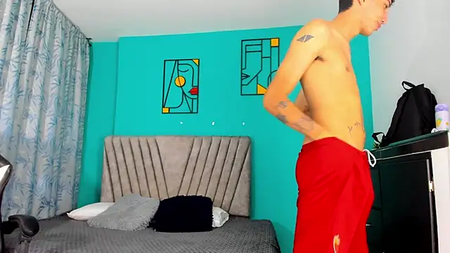 Maikol Ortiz online show from 03/12/26, 12:44