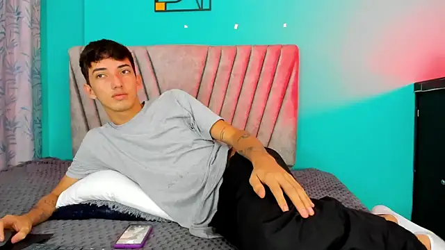 Maikol Ortiz online show from 03/15/26, 12:22