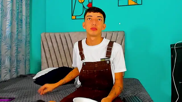 Maikol Ortiz online show from 03/31/26, 12:16