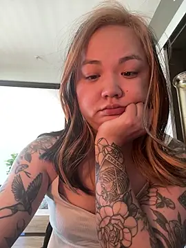 violet lin online show from 04/10/26, 10:14