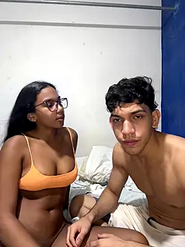 Snapshot of Andres-Andrea1922 chatting on 09/19/25, 08:38 Andres-Andrea1922 online show from 09/19/25, 08:38