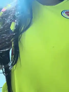 Snapshot of Andres-Andrea1922 chatting on 10/18/25, 07:31 Andres-Andrea1922 online show from 10/18/25, 07:31