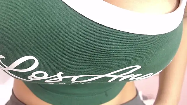 Savannahcruzz online show from 12/22/25, 12:35