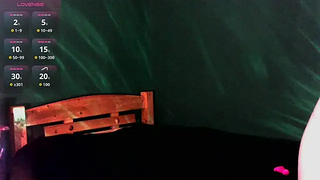 Snapshot of TentacionD chatting on 09/14/25, 01:43 TentacionD online show from 09/14/25, 01:43