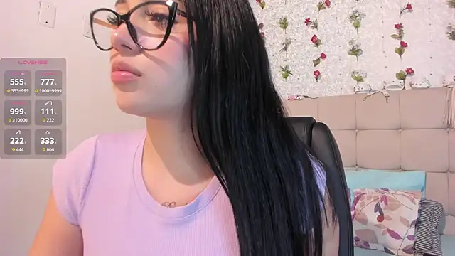 Snapshot of Scarlett_Hot7 chatting on 09/21/25, 04:25 Scarlett Hot7 online show from 09/21/25, 04:25