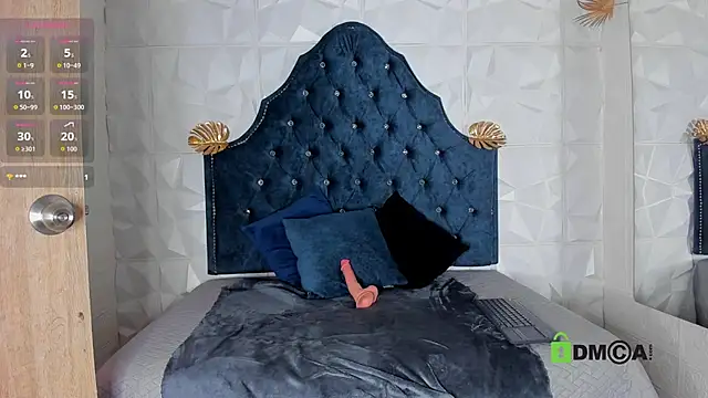 Snapshot of _mia_milf_ chatting on 09/14/25, 02:44  mia milf  online show from 09/14/25, 02:44