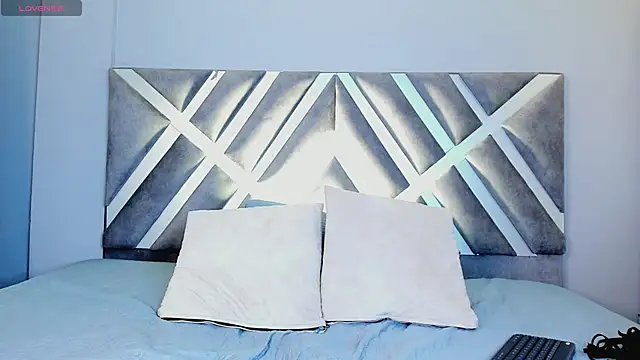 kaylii purple online show from 10/04/25, 05:27