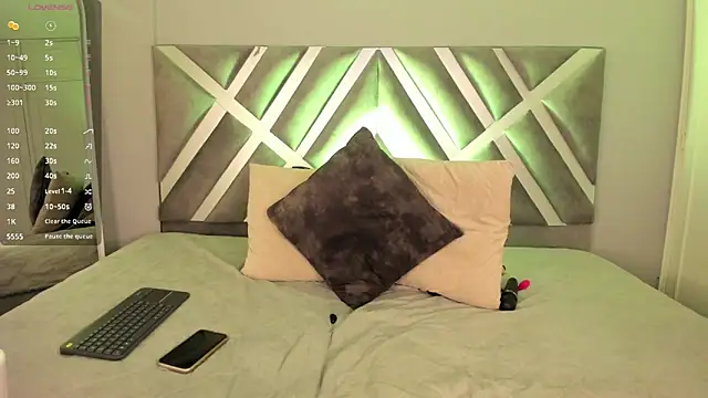 Snapshot of kaylii_purple chatting on 11/07/25, 04:34 kaylii purple online show from 11/07/25, 04:34