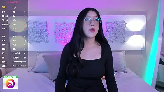 Snapshot of kaylii_purple chatting on 12/16/25, 08:14 kaylii purple online show from 12/16/25, 08:14