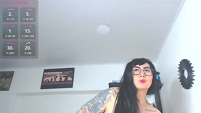 Vicky hotmilf online show from 06/10/26, 11:09
