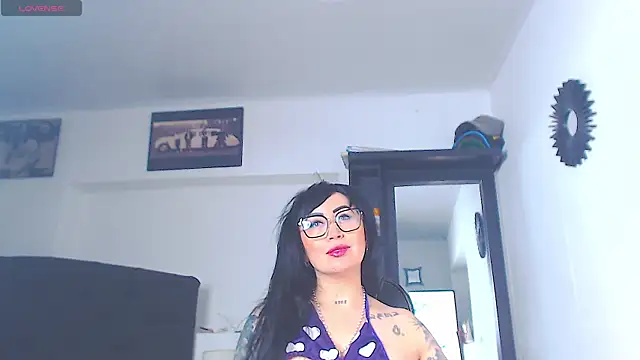 Vicky hotmilf online show from 07/15/26, 10:42