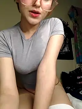 elizabeth05 online show from 10/19/25, 11:38