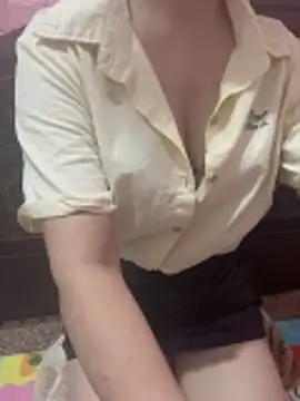 Snapshot of Thu_yaha chatting on 05/08/26, 01:55 Thu yaha online show from 05/08/26, 01:55