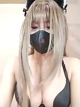 Snapshot of Helen69x chatting on 12/20/25, 02:57 Helen69x online show from 12/20/25, 02:57