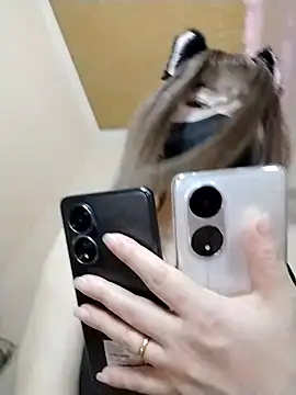 Snapshot of Helen69x chatting on 04/01/26, 02:56 Helen69x online show from 04/01/26, 02:56